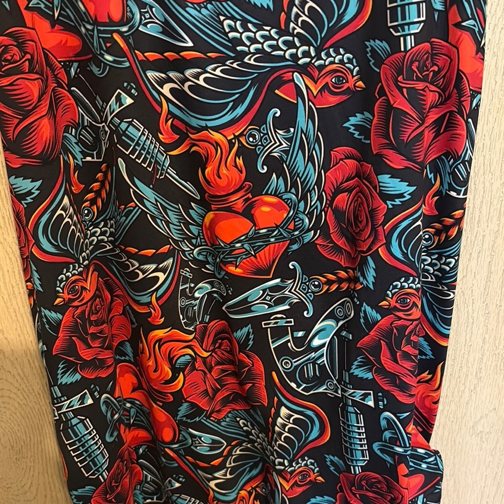 Red and Black Sleeveless Sheath Mini Dress - Picture 3 of 6